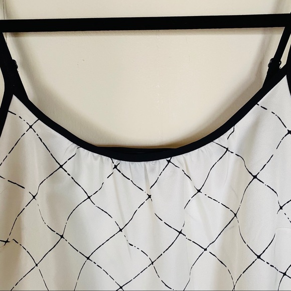 B&W Tank - Picture 3 of 7